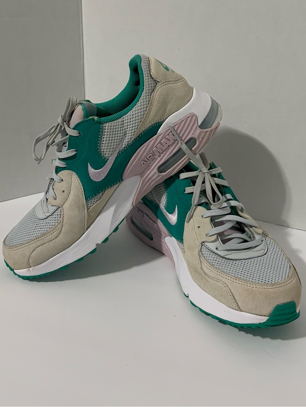 Nike Women's Green & Light Gray Retro Air Max Sneakers